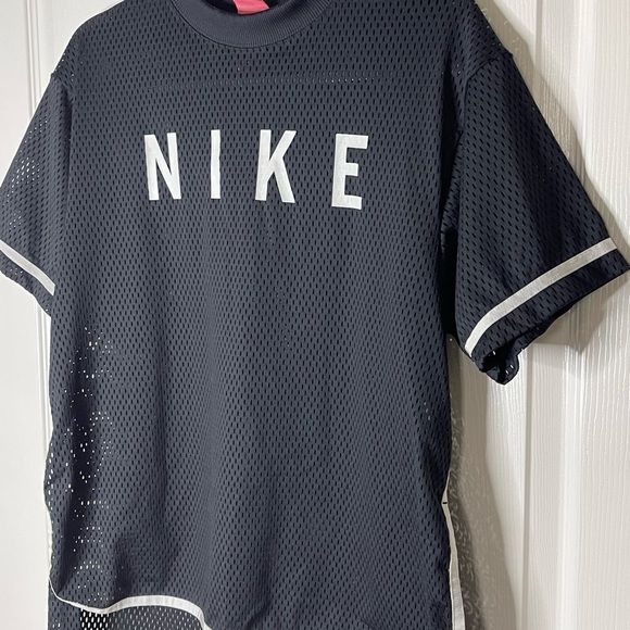 Nike mesh jersey tee size M - Picture 7 of 7